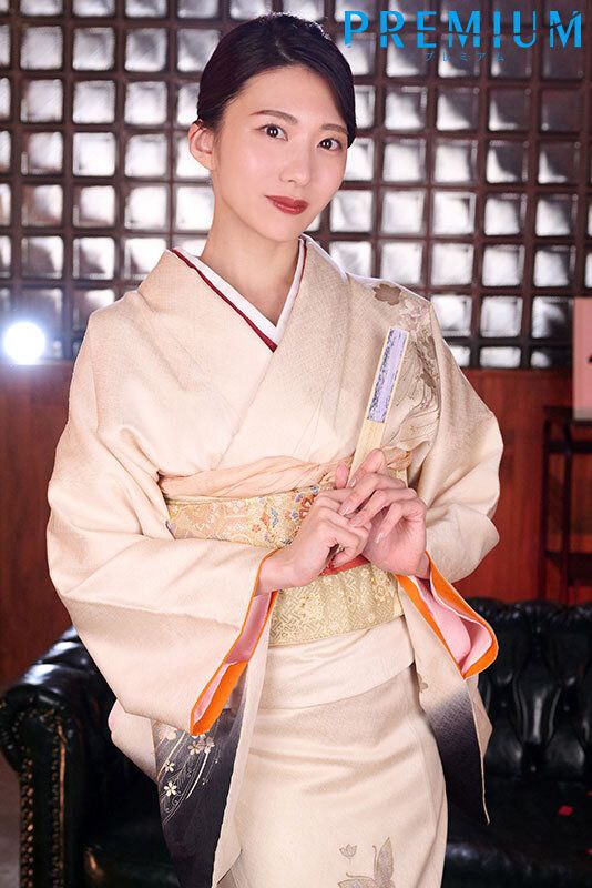 嘬弄她的小奶头高H精彩对白！大三学妹来找玩游戏被直接推倒操【完整版99分钟已上传下面】